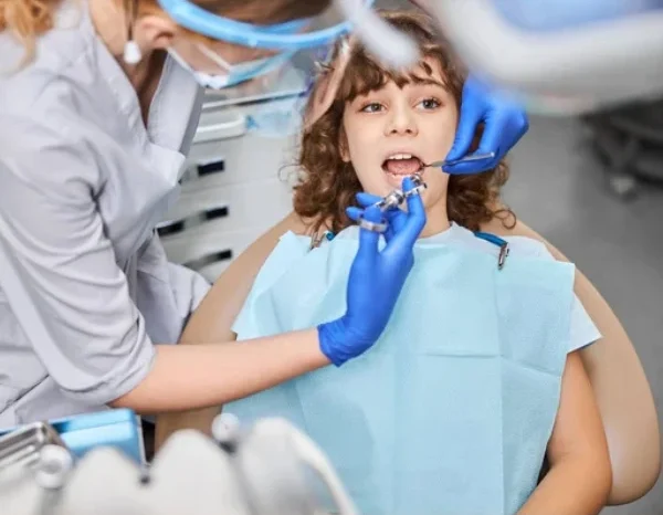 Comfortable & child-friendly tooth extraction.